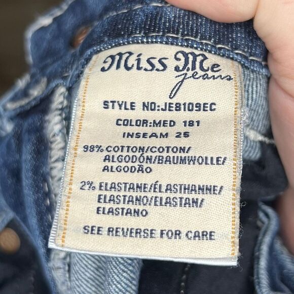 MISS ME EASY CROP MID-RISE RAW HEM CASUAL CLASSIC EMBELLISHED EVERYDAY JEANS 29 - Picture 3 of 3